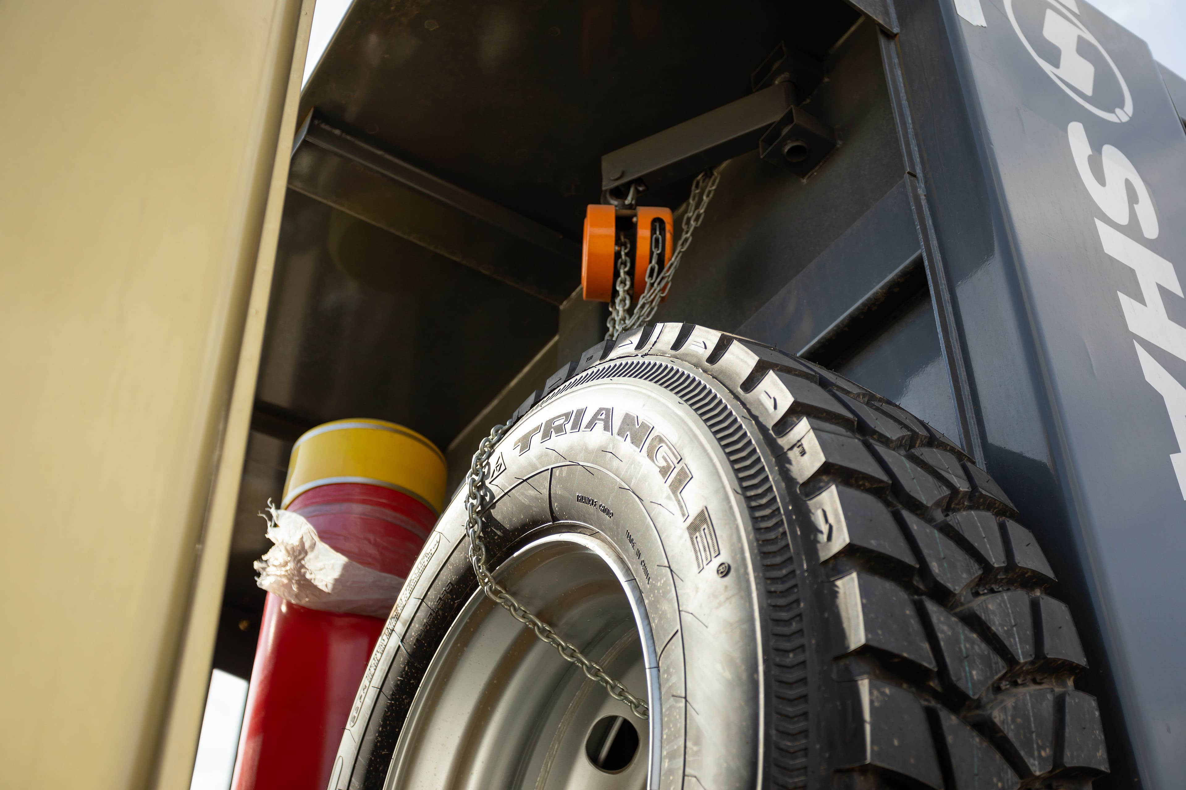 Самосвал Shacman X3000 SX331863366 (U-кузов) 8х4 в Красноярске